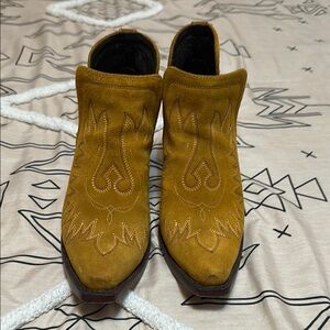 Women's Tan Suede Ankle Boots